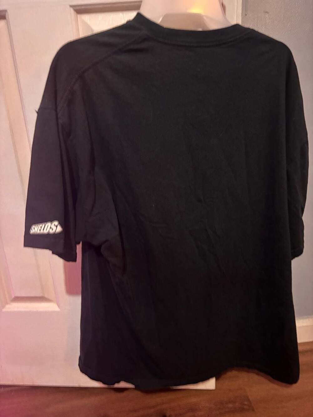 Men’s Sne-Los Bulls Sneaker Head Graphic Tee Green - Picture 3 of 3